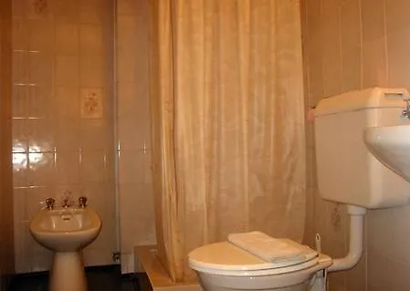 Hotel Christian Cluny ルルド 2*,  フランス